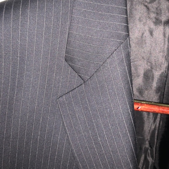 Ralph Lauren 42r suit Black with pinstripe LNC